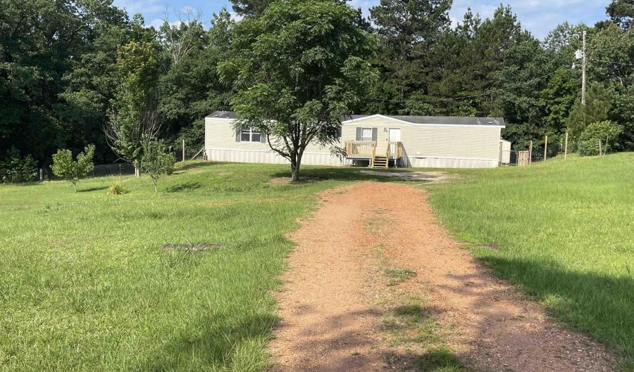 12433 Hood Rd, Bauxite, AR 72011 - 3 Beds, 2 Bath