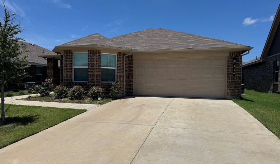 716 Griffith Park Trl, Alvarado, TX 76009 - 3 Beds, 2 Bath