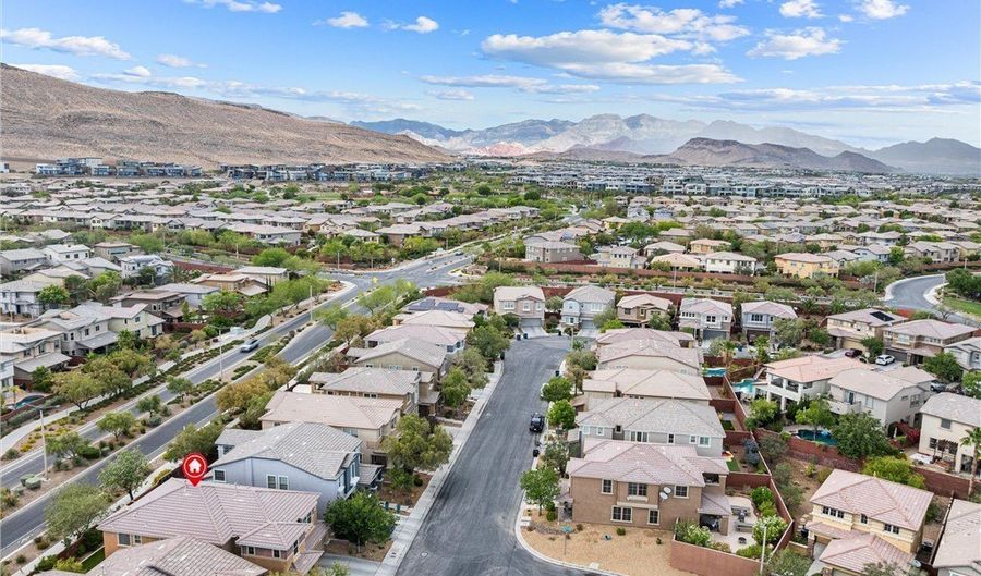 5583 Fairmeade Way, Las Vegas, NV 89135 - 4 Beds, 3 Bath
