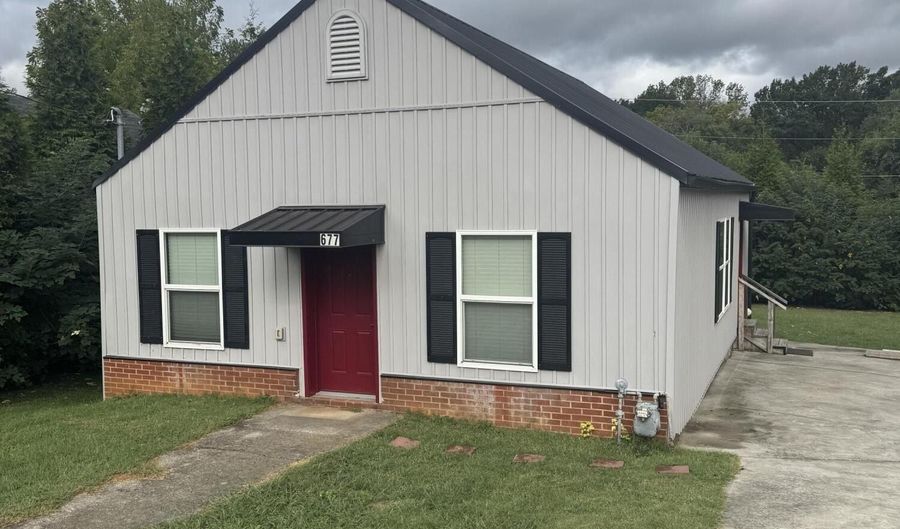 677 E Lincoln Rd, Alcoa, TN 37701 - 2 Beds, 1 Bath