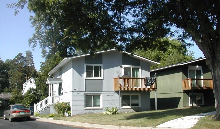253 Brookridge Ct 1, Ann Arbor, MI 48103 - 2 Beds, 1 Bath