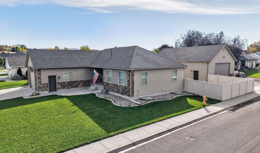 501 Martha St, Chubbuck, ID 83202 - 6 Beds, 3 Bath