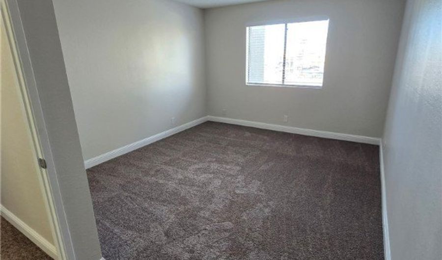 3151 Soaring Gulls Dr 2039, Las Vegas, NV 89128 - 1 Beds, 1 Bath