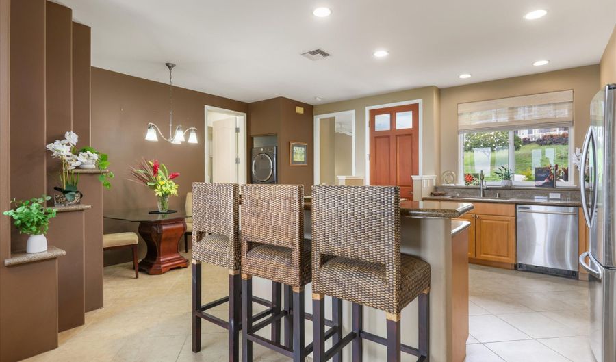 75-6060 KUAKINI Hwy K2, Kailua Kona, HI 96740 - 2 Beds, 2 Bath