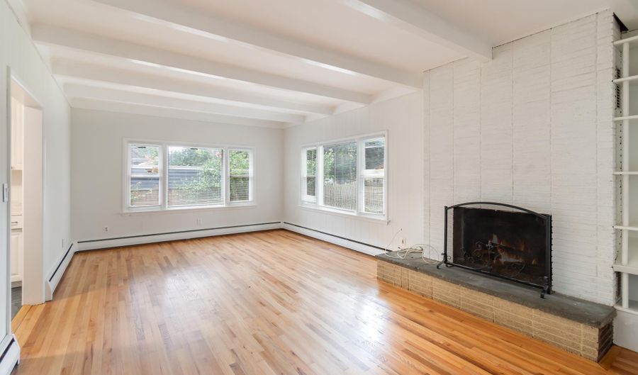 920 BOUCHER Ave 3, Annapolis, MD 21403 - 2 Beds, 1 Bath