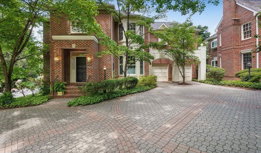 9209 TOWN GATE Ln, Bethesda, MD 20817 - 4 Beds, 4 Bath