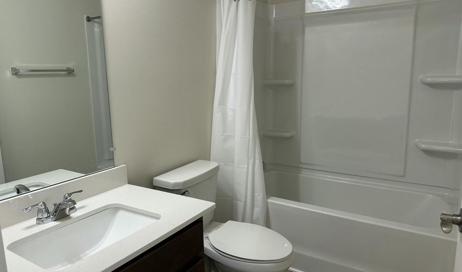 719 W Spaniel Dr, Ann Arbor, MI 48108 - 4 Beds, 3 Bath