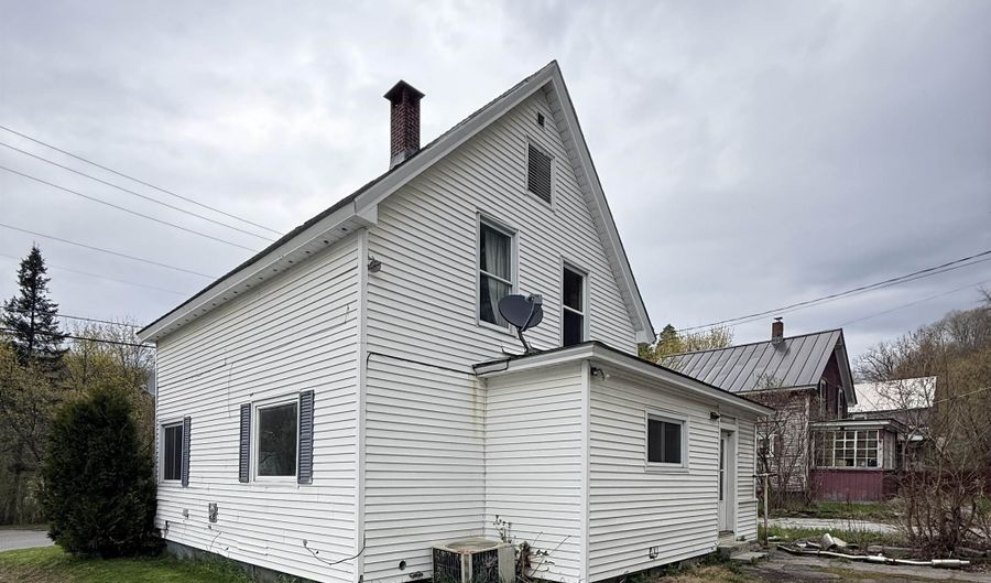 99-101 Maple Ave, Barre, VT 05641 - 5 Beds, 2 Bath