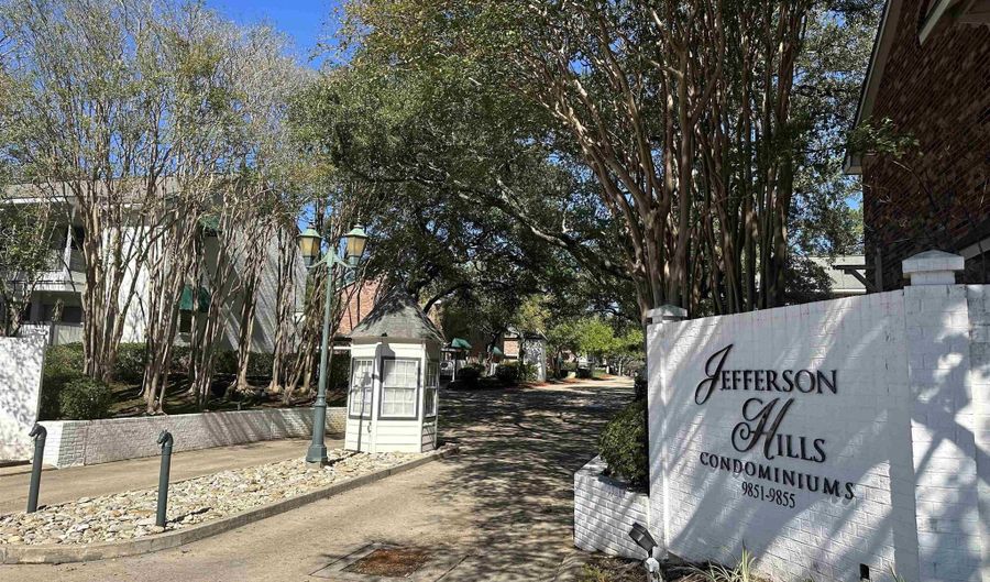 9855 Jefferson Hwy #W9, Baton Rouge, LA 70809 - 2 Beds, 3 Bath