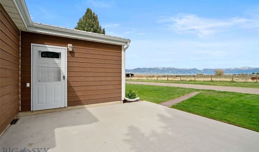 3000 Sales Rd, Belgrade, MT 59714 - 3 Beds, 2 Bath