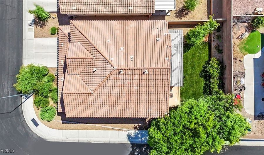 181 Azalea Springs Ave, Henderson, NV 89002 - 6 Beds, 3 Bath