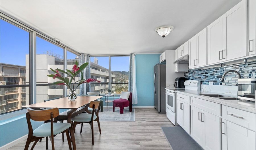 2421 Tusitala St 1902, Honolulu, HI 96815 - 1 Beds, 1 Bath