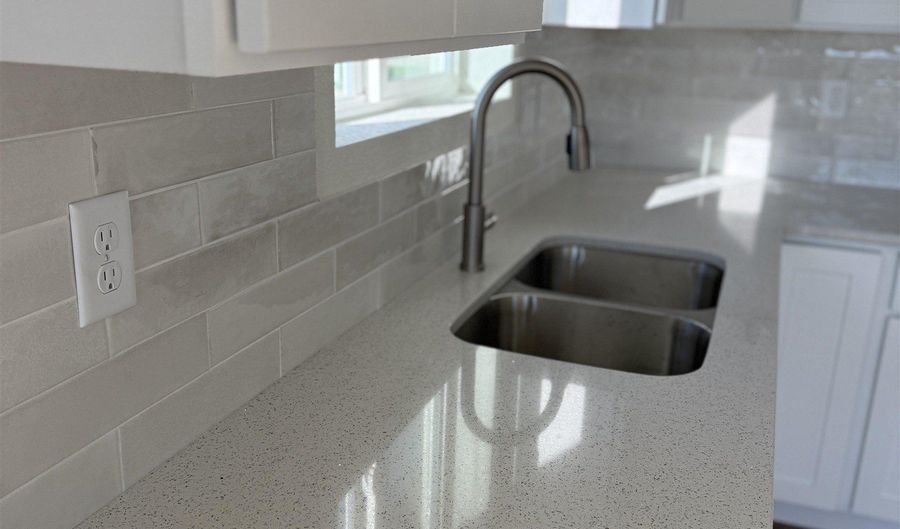 660 Eagle Ct, Box Elder, SD 57719 - 3 Beds, 1 Bath