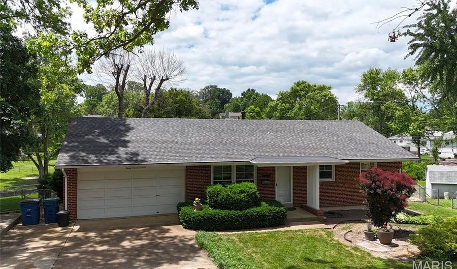 9117 Tiber Ct, Affton, MO 63123 - 3 Beds, 2 Bath