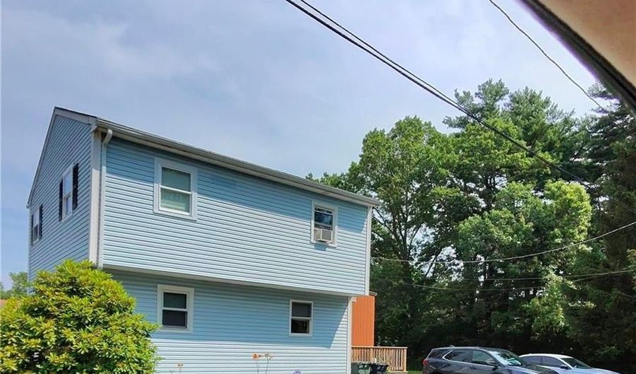 250 Arnold Rd, Coventry, RI 02816 - 3 Beds, 2 Bath