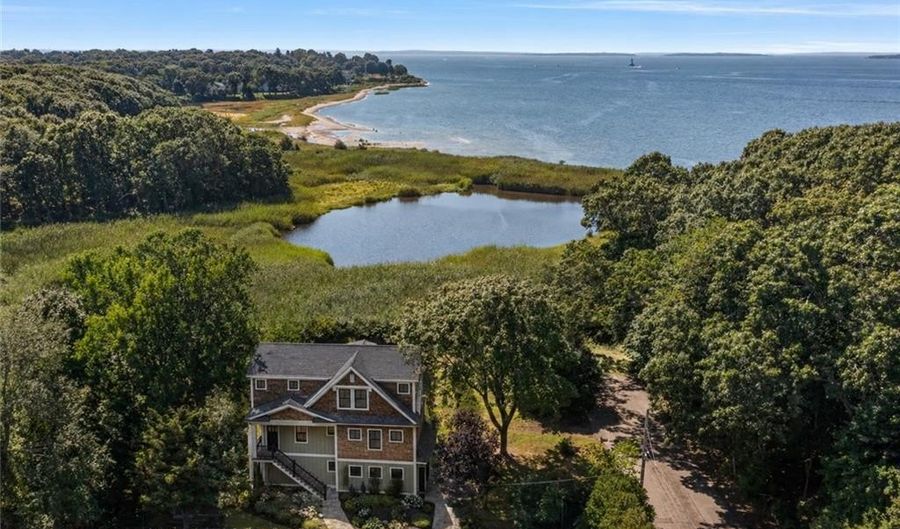 150 Alfred Drowne Rd, Barrington, RI 02806 - 3 Beds, 3 Bath