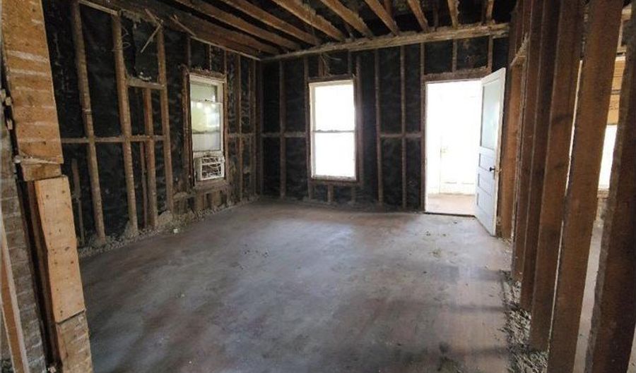 607 6th St NW, Austin, MN 55912 - 0 Beds, 0 Bath