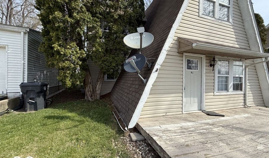 406 W Broadway St, Alexandria, IN 46001 - 3 Beds, 2 Bath