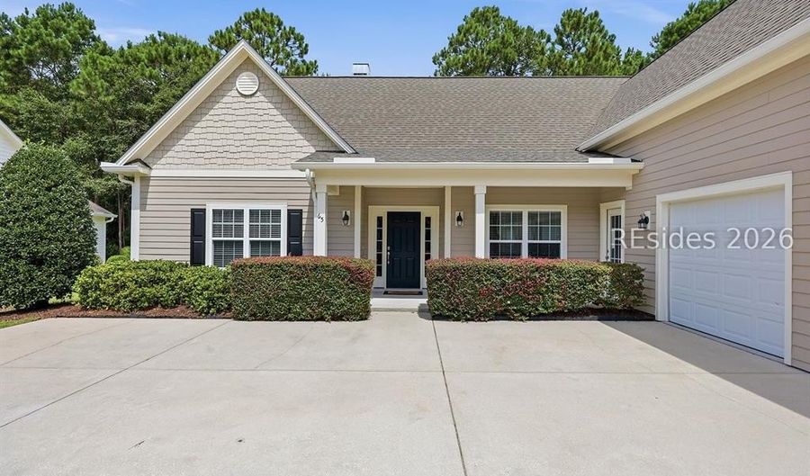65 Lakes Xing, Bluffton, SC 29910 - 4 Beds, 3 Bath