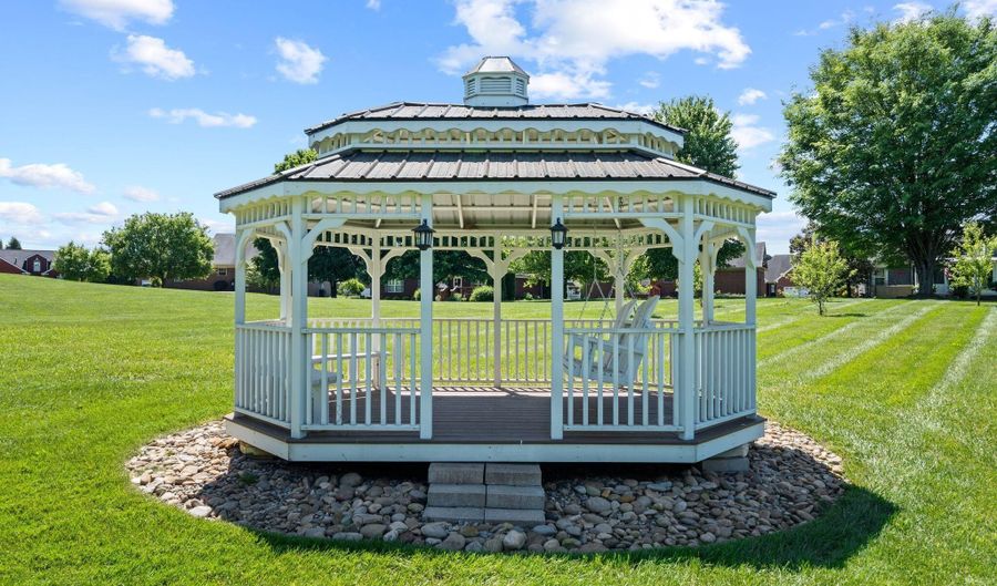 126 Deep Springs Dr, Bardstown, KY 40004 - 4 Beds, 3 Bath