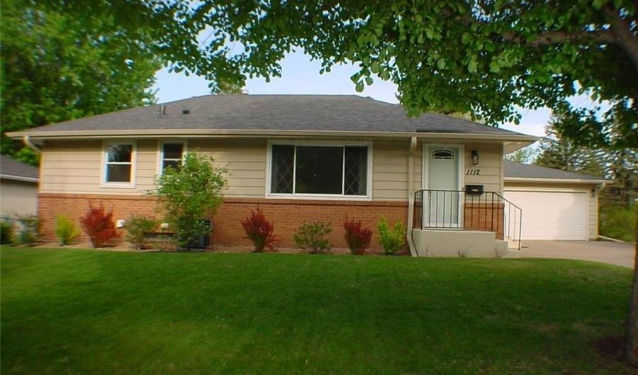 1112 Queens Ln, Anoka, MN 55303 - 4 Beds, 2 Bath