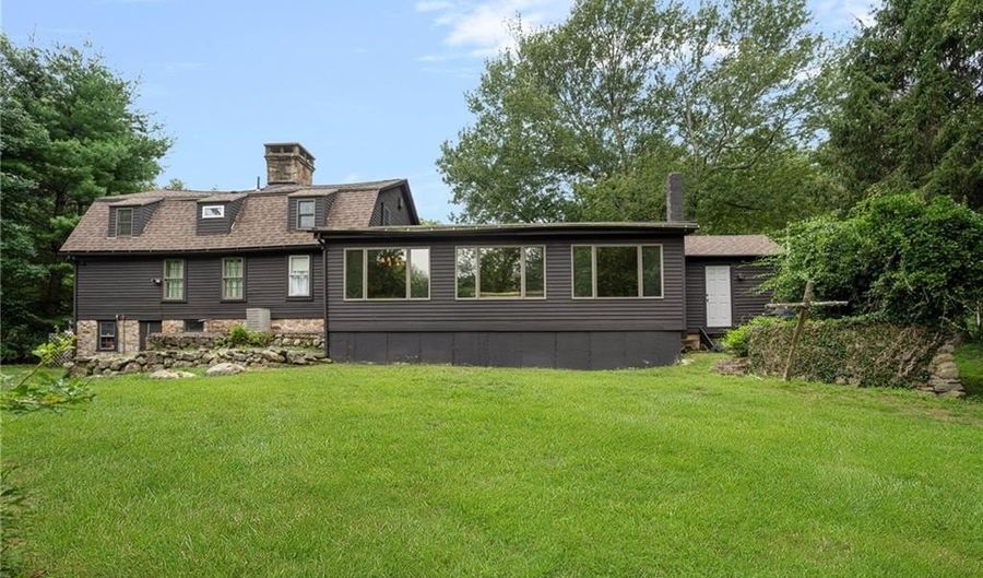 1515 South Rd, East Greenwich, RI 02818 - 4 Beds, 2 Bath