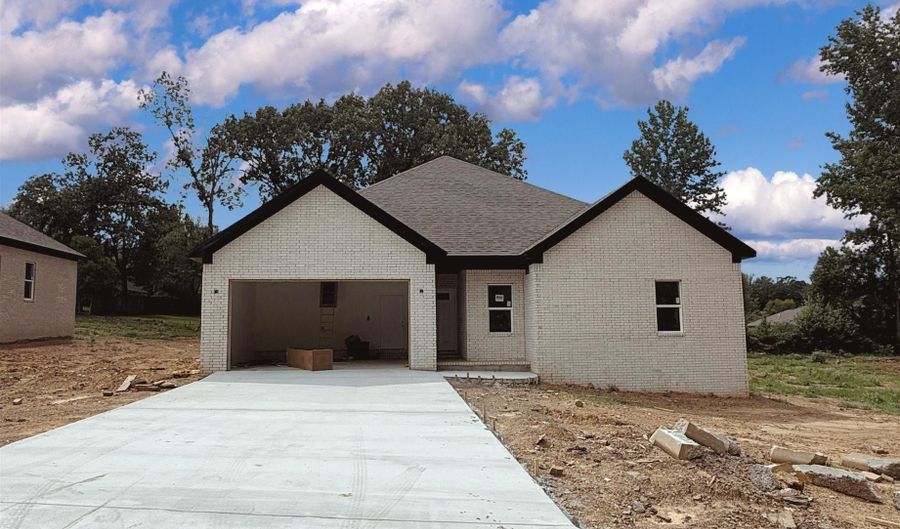 531 Madeleine Cir, Austin, AR 72007 - 4 Beds, 2 Bath