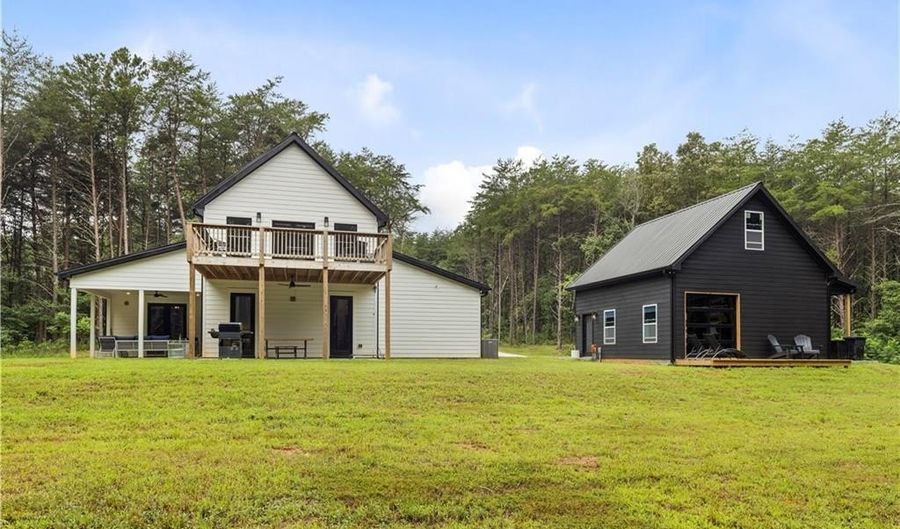 24 Plantation Rd NW, Adairsville, GA 30103 - 3 Beds, 3 Bath