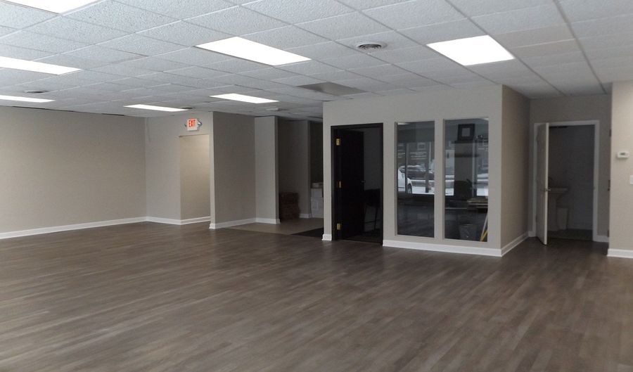 1013 S ARLINGTON HEIGHTS Rd S, Arlington Heights, IL 60005 - 0 Beds, 0 Bath