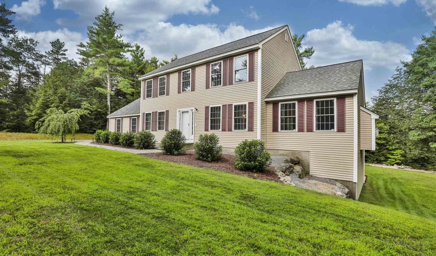 14 Ames Rd, Brookline, NH 03033 - 4 Beds, 3 Bath
