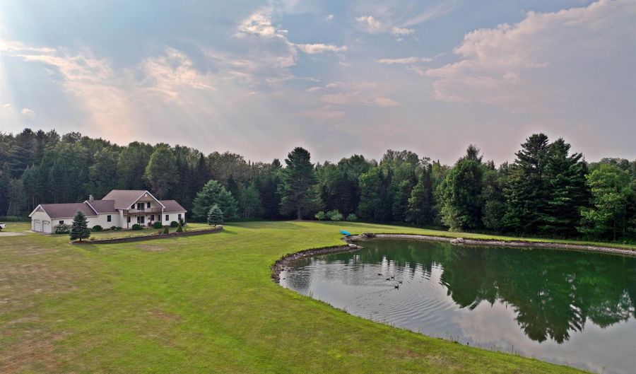 4141 Hinman Settler Rd, Brownington, VT 05860 - 3 Beds, 4 Bath