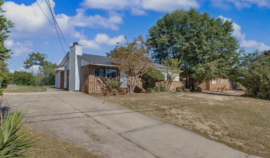 2709 Lumpkin Rd, Augusta, GA 30906 - 4 Beds, 2 Bath