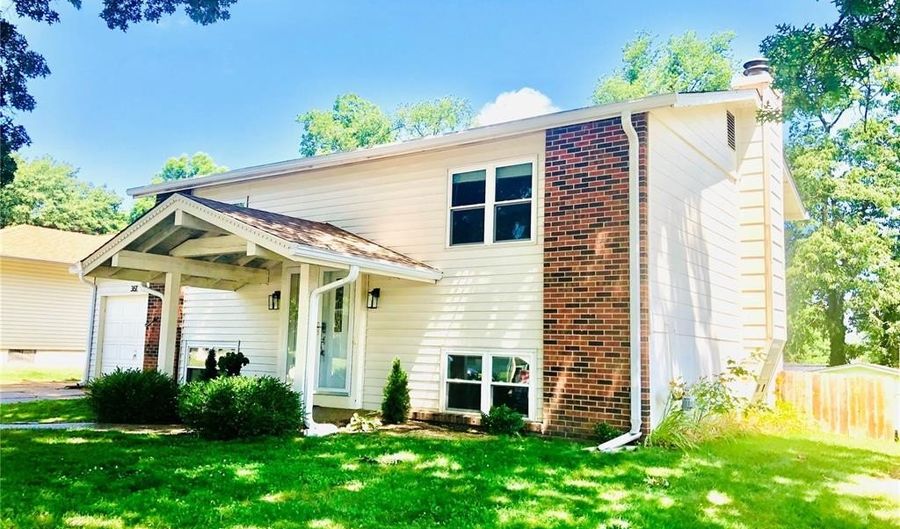 361 Messina Dr, Ballwin, MO 63021 - 3 Beds, 2 Bath