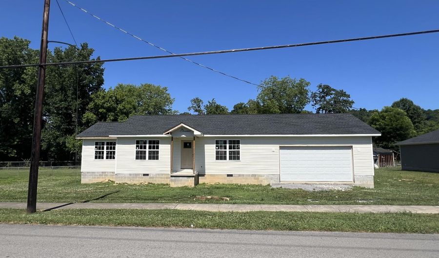 320 N Allison Ave, Barbourville, KY 40906 - 3 Beds, 2 Bath