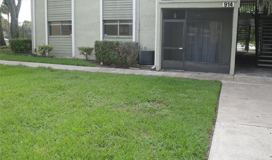 914 LAKE DESTINY Rd A, Altamonte Springs, FL 32714 - 3 Beds, 2 Bath