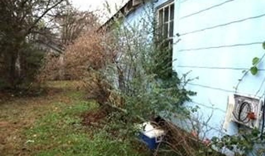 130 N Cass St, Adairsville, GA 30103 - 2 Beds, 1 Bath