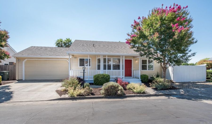 1747 Eardley Ave, Santa Rosa, CA 95401 - 2 Beds, 2 Bath