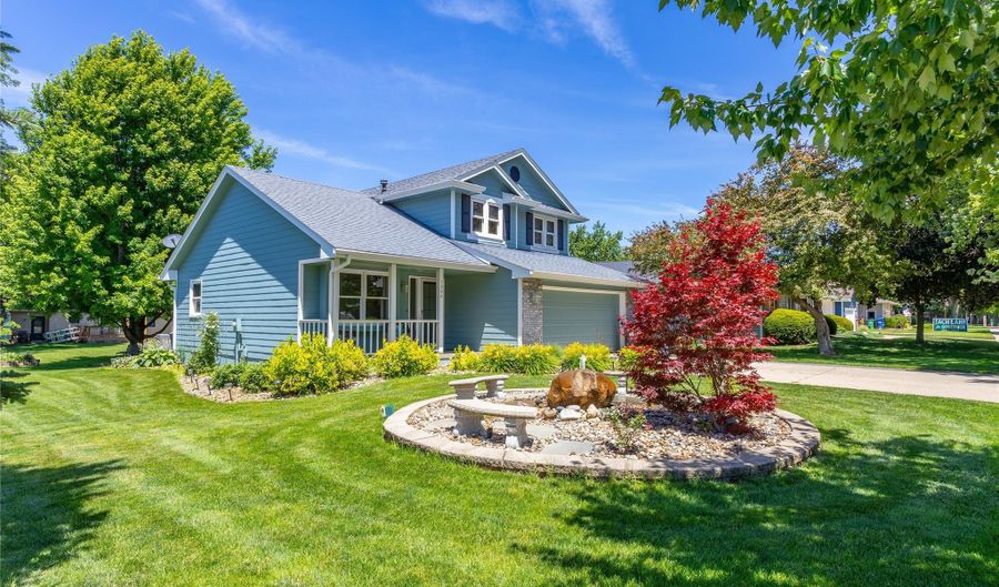 1006 SE Peterson Dr, Ankeny, IA 50021 - 3 Beds, 3 Bath