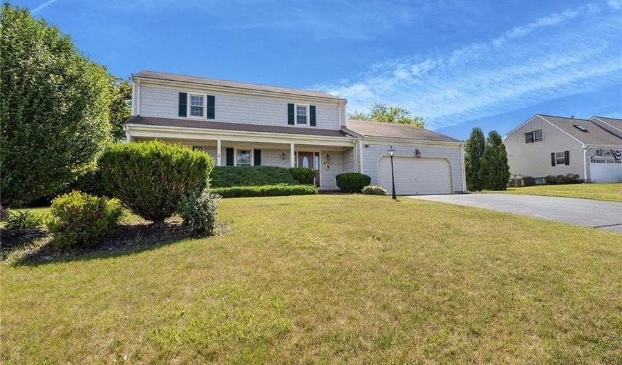 4 Karen Ln, Bristol, RI 02809 - 3 Beds, 3 Bath