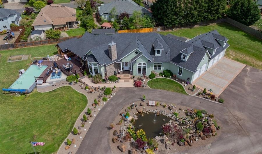 2673 NW ASHLEY Dr, Albany, OR 97321 - 3 Beds, 5 Bath