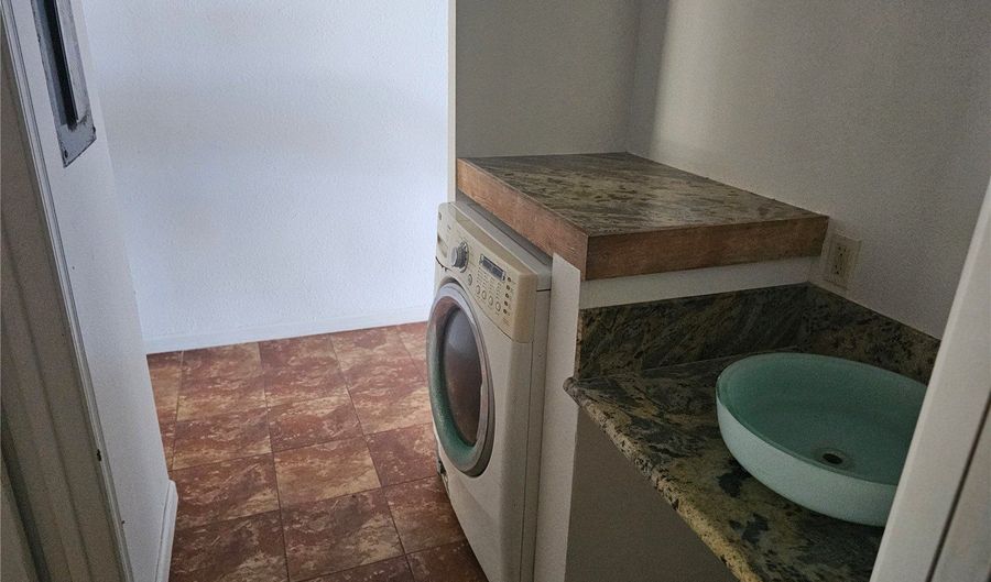 53-567 Kamehameha Hwy 215, Hauula, HI 96717 - 1 Beds, 1 Bath