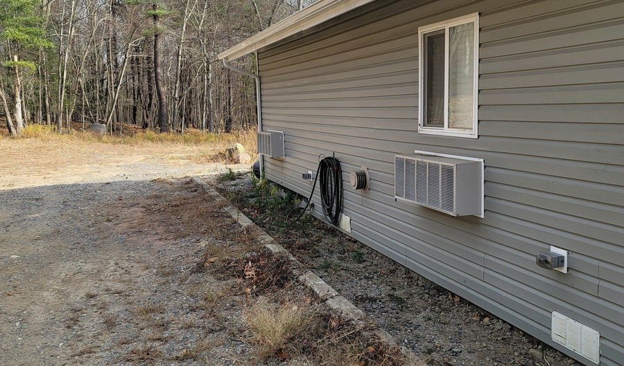 348 Ference Rd, Ashford, CT 06278 - 0 Beds, 1 Bath