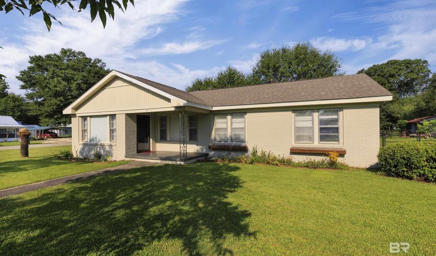 208 Beck St, Atmore, AL 36502 - 4 Beds, 2 Bath