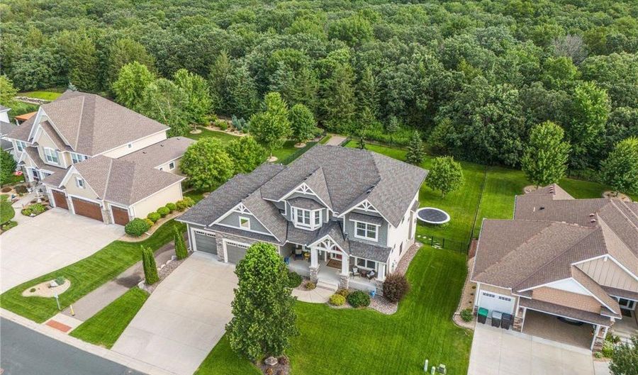 405 Riverside Cir, Anoka, MN 55303 - 5 Beds, 5 Bath