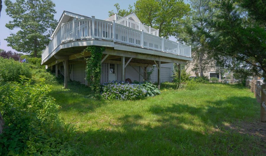 301 Compass Ave, Beachwood, NJ 08722 - 5 Beds, 2 Bath