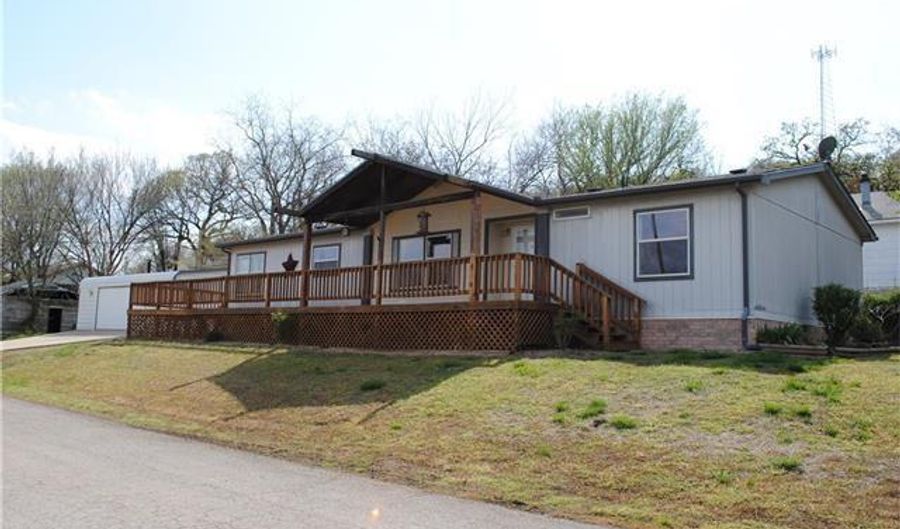 123 N 9th St, Barnsdall, OK 74002 - 3 Beds, 2 Bath