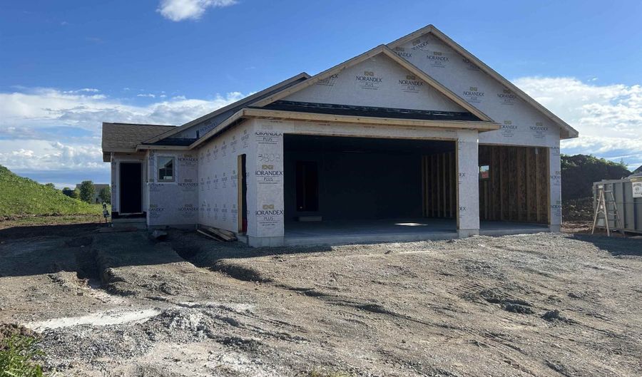 3808 E CALLALILLY Ln, Appleton, WI 54913 - 3 Beds, 2 Bath