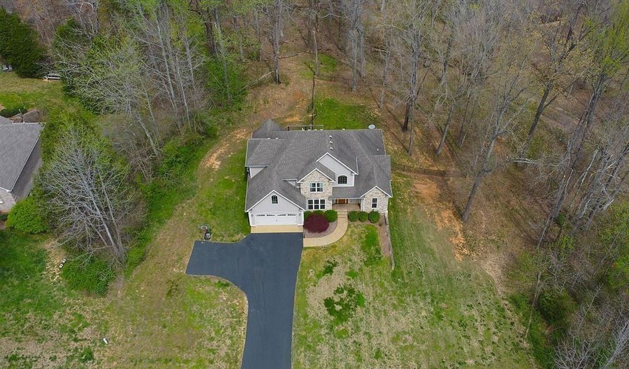 140 Cross Creek Way, Alvaton, KY 42122 - 5 Beds, 4 Bath