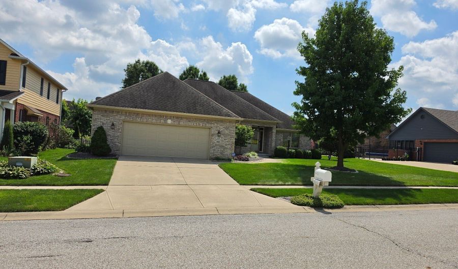 1655 Danaher St, Indianapolis, IN 46217 - 3 Beds, 3 Bath