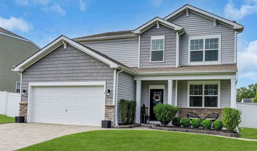 9 Cape Cod Ave, Barnegat, NJ 08005 - 5 Beds, null Bath